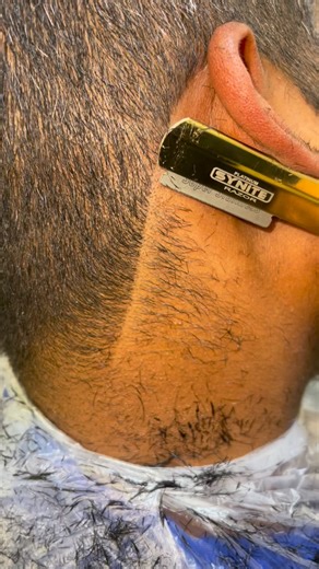 💈flyers 🔥BARBE💈shop on Instagram: "Hair razor sound: the ultimate relaxing buzz? Can this simple clipper calm your mind? Quick, tingly audio escape: focused razor hums, steady vibration, and soft snips. Use headphones, sync breaths to deepen relaxation, ideal for short breaks or pre-sleep calm. Recorded close-up for crisp clipper tones and gentle snip textures. Natural barbershop ambience, no heavy processing. Keywords: hair razor, relaxing buzz, ASMR, barber sounds, haircut ambience. Perfect