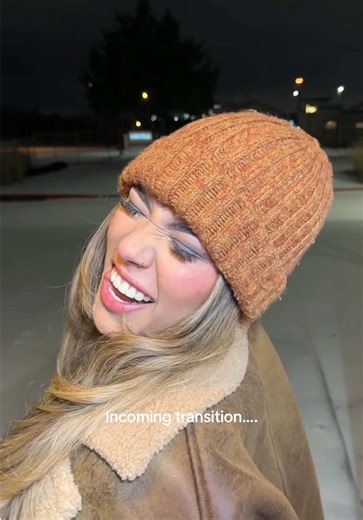 Yeah need more help on my dark makeup looks 🧛‍♀️ #makeup #transition #makeuptransition