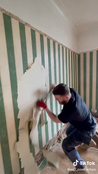 Easy Wallpaper Removal with a Bosch Steamer