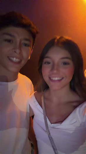 Festa de 15 Anos da Giovana: Momentos Incríveis