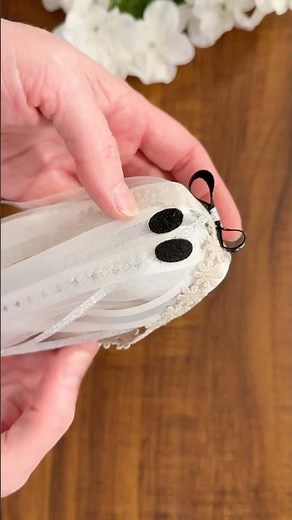 Boo-tiful DIY Ghost 👻🎀 Dollar Tree Halloween Craft