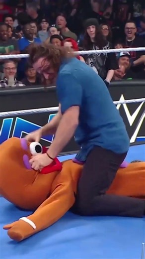 Sami Zayn officially reached his breaking point. Rest in peace Gingy 😔🙏🕊️ #SmackDown