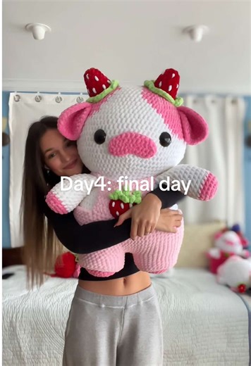 It’s the final day of crocheting this GIANT strawberry cow 🍓🐮 #crochet #amigurumi #plushies #crocheting #crocheter