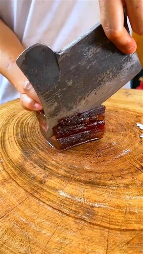 92K views · 1.9K reactions | Chopping wood like a pro! 望 Nothing beats the satisfying sound of a well-crafted chop. #Woodworking #Skillful #WeekendVibes | Ashlee Magdau | Facebook