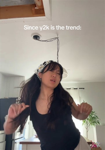 Nostalgic Y2K Dance Vibes 🌟