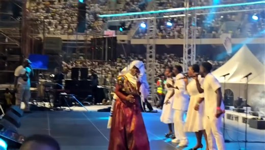 Minister Esther Smith's ministration at Alpha Hour Convocation with Rev Elvis Agyemang was a divine moment to witness🥹🥹🥹 | RIT TV - Ritworld