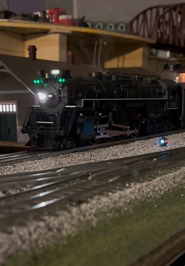 Lionel Legacy Pere Marquette 1225 Model Train Showcase