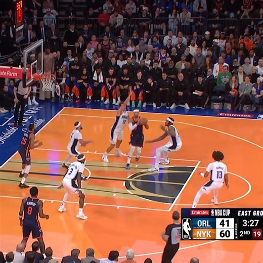 Imagine this goes in… WHAT A PASS BY KAT! 🔥 | Open Court