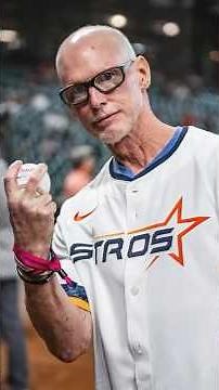 Houston Coach With Cancer Is Showing The Cougars How To Fight