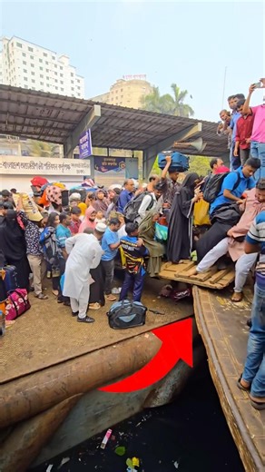 যাত্রী উঠতে না পারায় তাকে টেনে তোলা হচ্ছে যেভাবে #launch #travel #cargo #reels #shorts #viral #ship