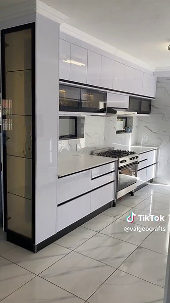 Revamp Your Kitchen With These Trendy White Gloss Kitchen Ideas