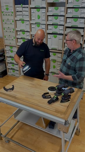 Toolguy on Instagram: "🇩🇰 Jeg var forbi Festool i Malmø og fik et kig på deres helt nye DTSC 200 👀 Det er ikke bare en deltasliber – det er faktisk en multisliber med nogle ret vilde features: – Nyt slibesystem – LED-lys – Bruger alm 18v batteri – Perfekt til detaljearbejde og finish Den fulde gennemgang ligger på YouTube 🔧 👉 Link i bio ⸻ 🇺🇸 I visited Festool in Malmö and got a first look at the brand new DTSC 200 👀 This is not just a delta sander – it’s actually a multi sander with some