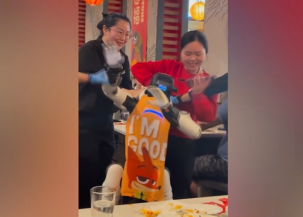 Out-of-control dancing robot at Cupertino restaurant goes viral