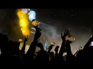 My first BTS concert: MetLife day 2 Medley