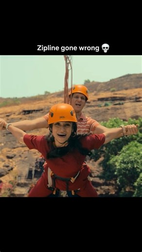 #VijayVarma & #KonkonaSenSharma's Ziplining NIGHTMARE Ft. #RadhikaApte 😭 #LustStories3