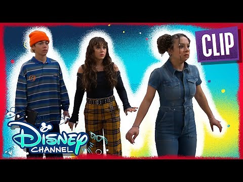 Amy, Hartley and Colby Sneak Into Gem’s House | Villains of Valley View | ‪@disneychannelanimation‬