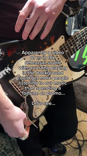 Hello, we’re TRAMPOLENE and we’re an indie rock & roll band from Wales 🏴󠁧󠁢󠁷󠁬󠁳󠁿 Hit the ❤️ if you like our song Alcohol Kiss 🙏 #indiemusic #indieband #indierock #ukmusic #musicdiscovery