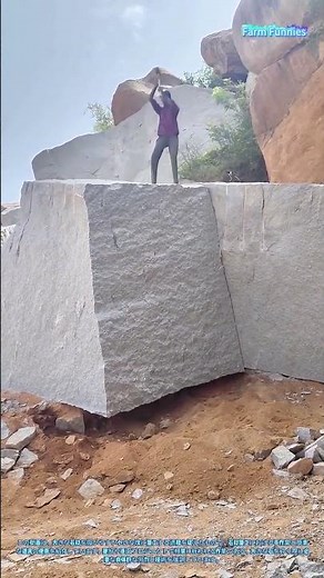 大きな石を砕く：石材加工の工程