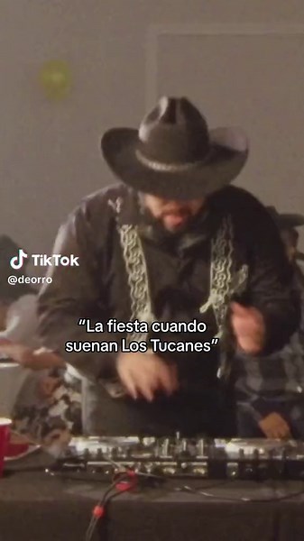 Love this trend ❤️🇲🇽 Yo Las Pongo music video with @Maffio y @LosTucanesDeTijuana out now!
