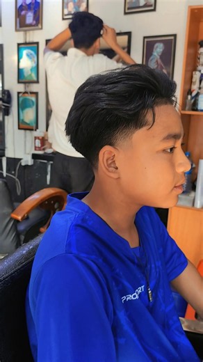 Slipback hairstyle with highlights — easy Onesmart tutorial