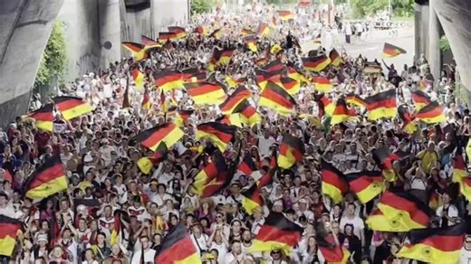 Deutsche Fans stimmen sich lautstark ein