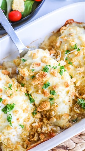 Kimber | Easy Family Recipes on Instagram: "I don’t say this lightly… but my Baked Chicken Caesar refuses to slow down! It was a top recipe in 2025 and it’s still going strong. Moms keep making it, kids keep asking for it again, and it’s one of the easiest wins you can put on the table right now! 📩 Comment 𝐂𝐀𝐄𝐒𝐀𝐑 𝐂𝐇𝐈𝐂𝐊𝐄𝐍 and I will DM you the recipe So many 5️⃣⭐️reviews! ⭐️⭐️⭐️⭐️⭐️ “I’m always looking for new meals to add into the rotation because I’m sick of making the same thing