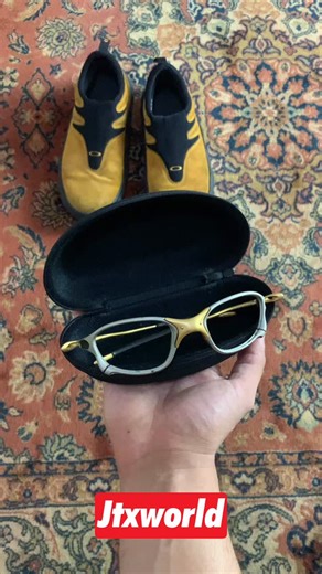 JTX WORLD on Instagram: "Oakley X-Metal XX Gold — one of the rarest pieces Oakley ever released. Hand-crafted titanium frame, unique 24K gold finish, and a design that collectors consider legendary. These sunglasses weren’t just made… they were engineered. That’s why today the price can reach $800–$1500+ depending on condition—sometimes even more for mint pairs. A true collector’s gem ⛔️SOLD OUT ⛔️"