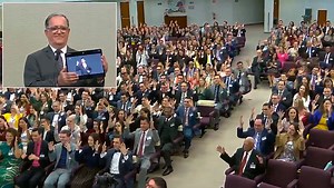 A primeira Bíblia completa em Libras já está disponível! Veja como usar - Libras Online