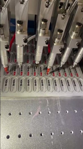 12 color liquid pvc injection dispensing machine for making soft 3d label