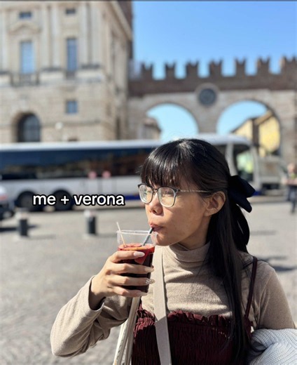 had so much fun exploring the town of romeo & juliet. verona was so beautiful. i can’t wait to be back one day. #italy #verona #romeoandjuliet #travel #italy🇮🇹