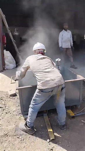 Spray paint kease karte hai fabrication services welder life fabrication work mujtaba Hasan