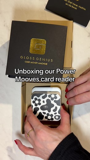 Discover the Perfect Card Reader Design with GlossGenius