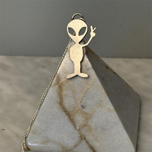 Sterling Silver Alien Peace Sign Necklace, UFO Extraterrestrial Pendant, Funny Quirky Jewelry, Tinfoil Hat Gift, Sci Fi, Choice of 16” Chain - Etsy