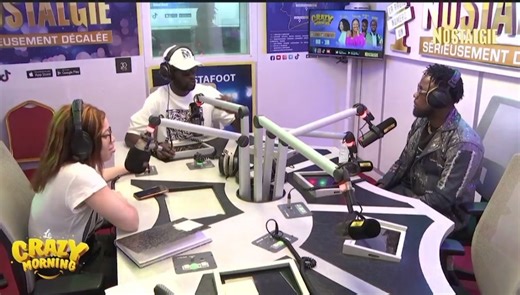 “Floby , c’est mon concurrent direct. Il est fort, et ça me motive à travailler encore plus !” 💪🏾 Dez Altino parle de Floby dans le Crazy Morning 🎤✨ NOSTALGIE💛THE BEST — 🎧Ecoutez Nostalgie : www.nostalgie.ci 📲Téléchargez l'application : Android 👉 https://bit.ly/39y6OCE IOS 👉 https://apple.co/3sBEANF #nostalgie | Nostalgie CI