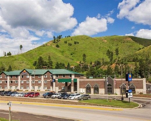 225 Cliff St, Deadwood, SD 57732 - Comfort Inn & Suites Deadwood | LoopNet