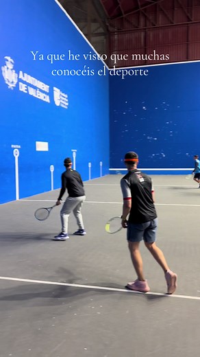 Entrenamiento de Frontenis: Intensidad y Compromiso