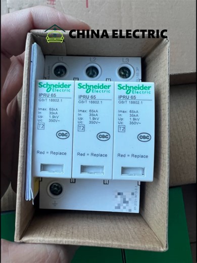 #Schneider #Electric A9L065300 https://www.bestcontactor.com/product/schneider-electric-a9l065300/ (iPRU 65-3P) is a Type II pluggable Surge Protection Device (#SPD), specially designed for three-phase three-wire power #distribution systems. With a maximum discharge current of 65kA and a continuous operating voltage of 350V, it is suitable for surge protection in industrial and commercial power distribution systems. The iPRU 65 Series meets the surge protection needs of different three-phase pow