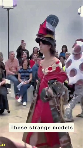 These strange models .Copycat Show. #fashion #nyfw #funnyprank #foryoupage #fyp