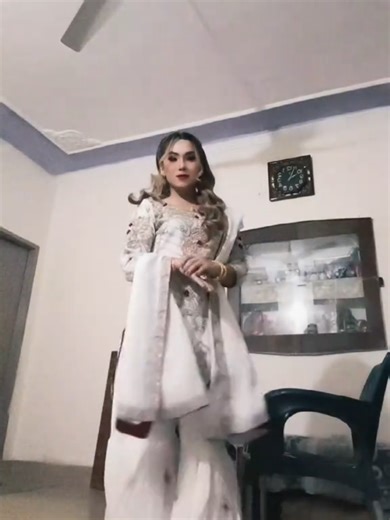 Exploring Traditional Pakistani Dresses