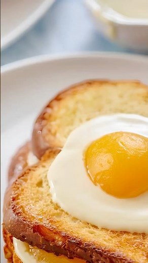 Apricot and White Chocolate Croque-Madame 😍 #Apricot #WhiteChocolate #Croque-Madame