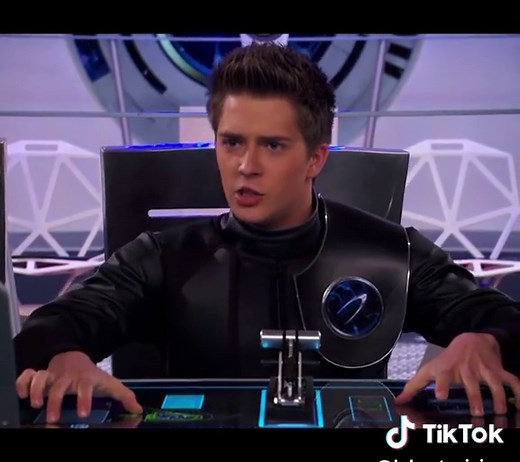 Part 9 Space colony #labrats #labratsbionicisland #adambreeandchase #chasedavenport #victorkrane #adambreeandchase #fyp #viral #space #fakesituation⚠️ #acting #bionicpowers
