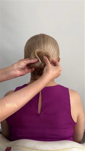How to Make a Classy Bun Using Just Two Clips ✨