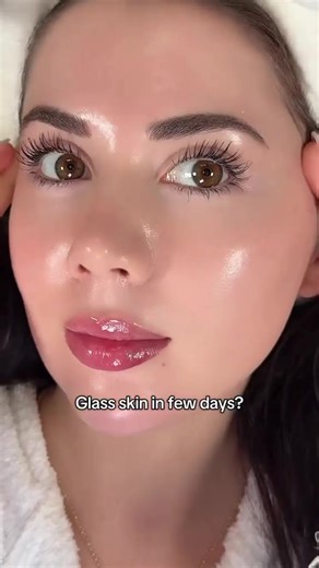 yeniden stoklandi Dr Althea 345 kremi qizlar kim deqiq nece eded isteyirse yazsin min defe retinoldan bele gucludu hem hecmce boyukdur hemde mesame qiris lifting deri berpasi mesame yigilmasi yaniq lekesi sepki lekesi sepkiler daha neler neler dehset bir kremdir 😍😍😍🤌🏻 butun meshur bloggerler bele terifleyir hec vaxt menfi rey esitmedimde bu kremden bu arada ozumede sifaris elemisem))) terkibi bitkiler pantenol hyaluronic asis ve daha neler var qiris mesame sepki leke yaniq tikis izi her sey