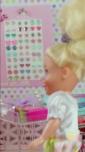 Elsa and Anna Toddlers CRAZY day at Claire’s. Barbie to the rescue after Elisa’s nail polish oops!