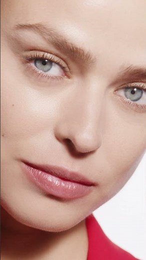 Clarins Total Eye Lift – Instantly Lift, Brighten & Smooth | 94% Natural, Retinol Alternative