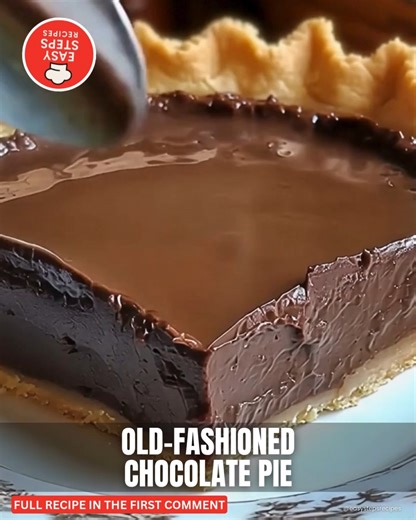 Old-Fashioned Chocolate Pie Recipe This classic pie is rich, creamy, and filled with old-fashioned chocolate goodness—just like Grandma used to make! My family loves this and it never lasts long on the table. 🍫🥧 Ingredients For the Pie Filling: 🥛 2 1/2 cups Whole milk 🍬 1 1/2 cups Granulated sugar 🌽 1/4 cup Cornstarch 🥚 4 Large egg yolks, lightly beaten 🧈 1/4 cup Unsalted butter 🍫 4 oz Unsweetened chocolate, chopped (or baking bars) 🧂 1/4 tsp Salt 🍨 1 tsp Vanilla extract For the Crust 