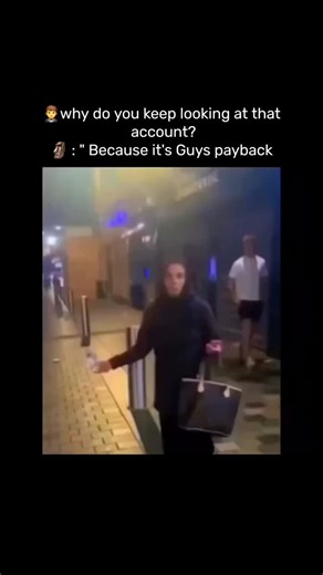 Guys payback on Instagram: "Just @guys.payback 日本利用压电瓷砖将脚步转化为电能。这些瓷砖捕捉来自你脚步的动能。当你行走时，你的重量和动作会对瓷砖产生压力。瓷砖会轻微弯曲，从而产生机械应力。瓷砖内部的压电材料将这种应力转化为电能。每一步都会产生少量电荷，而数百万步结合在一起就能产生足够的电力来驱动 LED 灯、数字显示屏和传感器。在像涩谷车站这样繁忙的地方，每天大约有 240 万个脚步为这一系统作出贡献。这些电能可以被储存或立即使用，从而减少对传统电力来源的依赖，并支持可持续的城市基础设施。这种方法将日常运动转化为实用的可再生能源 #日本 #知识 #事实 你知道吗 推荐 科技 创新 历史 技术 实验 热门"