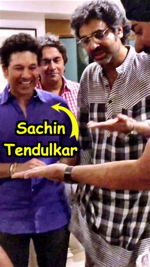 Magician Surprises Sachin Tendulkar with Bollywood Magic Trick
