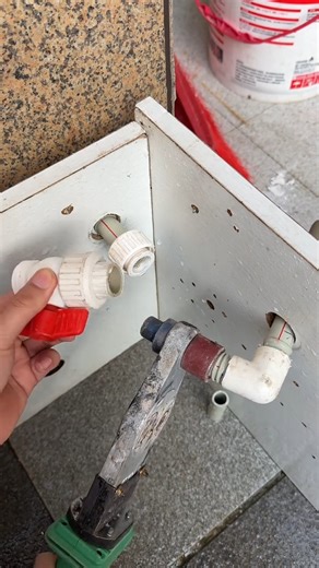 How to Fix PVC Pipe Leakage with Simple Trick | DIY Plumbing Hack #ideas #shorts #pipe | Hardware tools