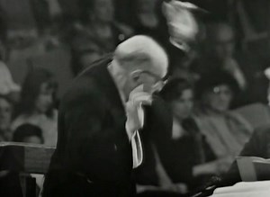 On this day in 1910, Igor Stravinsky premiered The Firebird at the Paris Opéra. 🐦‍🔥 To celebrate, enjoy this fantastic archival clip of Stravinsky conducting his work with the New Philharmonia Orchestra in 1965. 🎶 🎉 Love Stravinsky? We open our 80th birthday season at The Anvil in Basingstoke with The Firebird Suite (1945). 🎟️ Book now: https://philharmonia.co.uk/whats-on/basingstoke-santtu-and-vikingur-olafsson/ #Stravinsky #TheFirebird #Philharmonia80 #ClassicalMusic | Philharmonia Orches